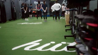 Hiit Plusトレーニングの説明中